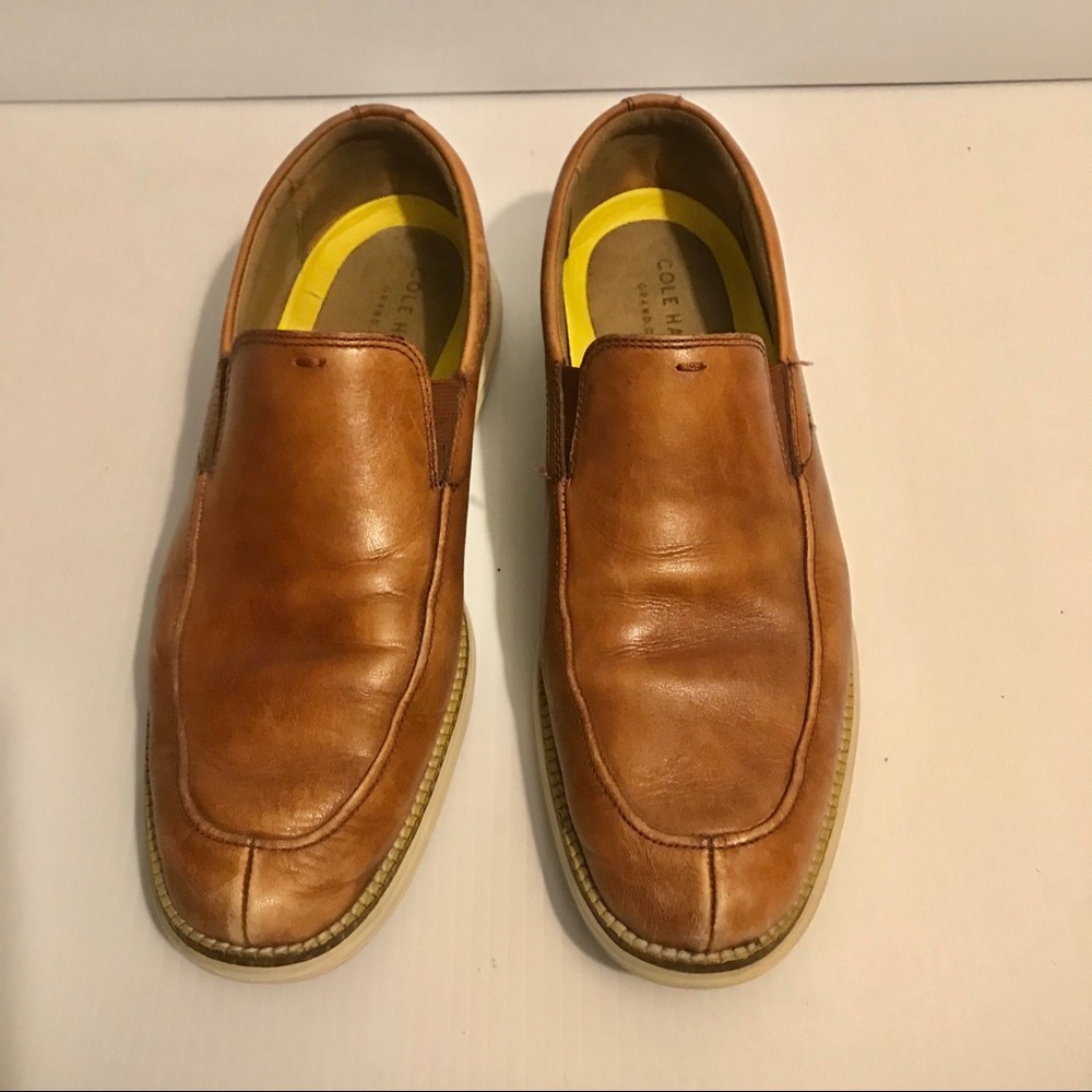 COLE HAAN MEN’S SLIP ON SIZE 9